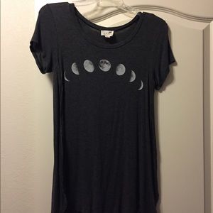 Charcoal Moon graphic split tee